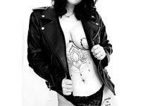 Mona peaches Mona peaches