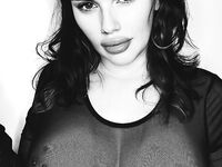 Mona peaches Mona peaches