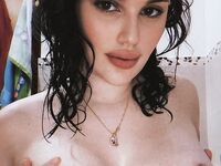 Mona peaches Mona peaches