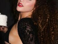 Sofie Dossi sofiedossi