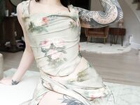 Elise Laurenne Ellie, elaurenne, eliselaurenne