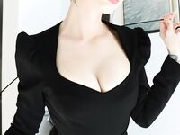 Elise Laurenne Ellie, elaurenne, eliselaurenne