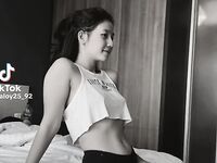 Ayu Lestari Jennyfer bling bling, ayulesttari