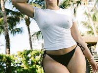 Iskra Lawrence iskra