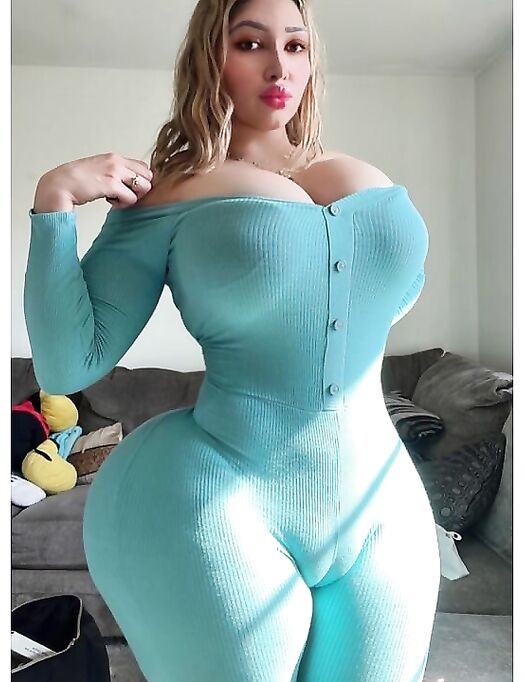 Desiy Garcia misscurvydoll