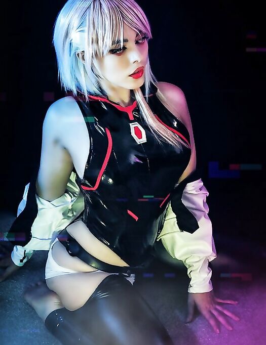 Kirsten Ria Kirstenriaa, WhatCulture