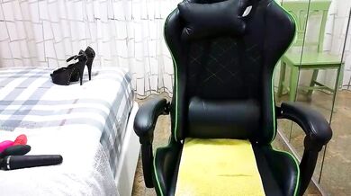 Watch Nina's Big Tits and Ass Get Pounded in Hot Solo Action on Stripchat Cam