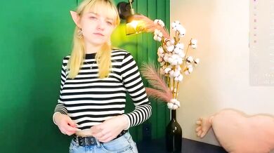 Interactive Asian teen Daisy Belding strips down & dirty talks dirty with her cheapest-privates-teens on Cam Stripchat