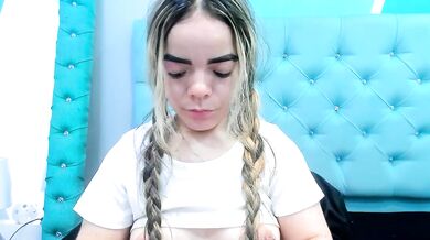 Valerialoret's tight ass and big tits get drilled in a hot and heavy strip-chat session