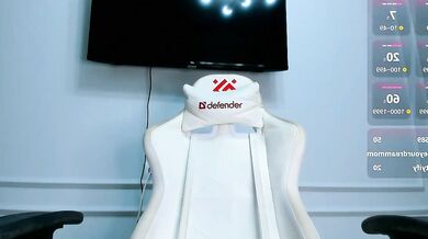 Miwa_Kasumi strips, teases, and fucks like a pro in HD striptease video