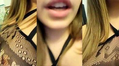 Ginevraqueen gets kinky with foot fetish & wet shower fun