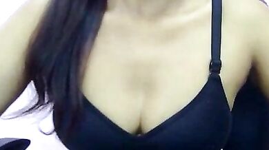 Sarah-Ji strips down & flaunts camel-toe in a hot doggy-style clip for the most-affordable-cam2cam