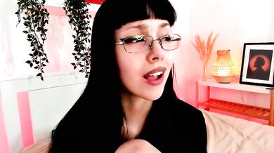 Riverlyyy's dirty-talk yoga session will make you want to strip and join in!