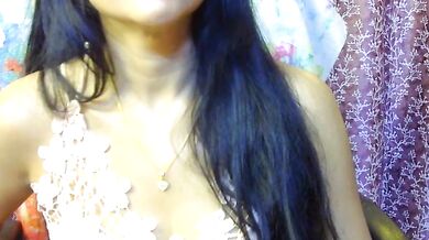 Moni2's tight pussy gets fingered and licked in a stripped-out striptease