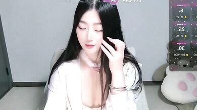 Sexy Asian-young best-young emo gets fingered in hot stripchat with mistresses