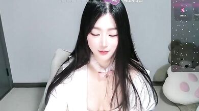 Sexy Asian-young best-young emo gets fingered in hot stripchat with mistresses