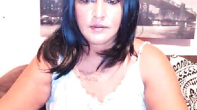 Indian_Sexy00 flaunts her big tits & tight ass in sexy strip-chat doggy-style