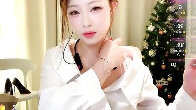 Dirty talk with a big-titted Asian babe: Stripchat dildo-or-vibrator-deepthroat-foot-fetish