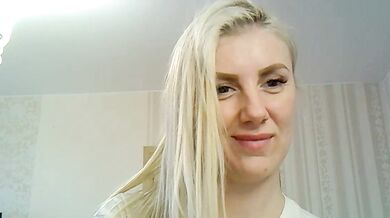 Anna Shark77 strips down and talks dirty with her cheap-privates in a hot, steamy strip chat