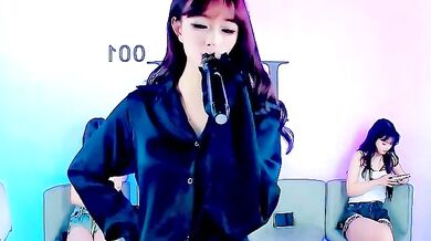 Watch a trimmed Asian-brunette with a big ass give a titty-fuck and handjob to her webcam cam girl in stripchat