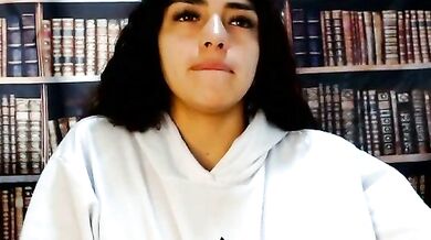 Watch Baby_Collins_ tease and suck on her webcam while getting her feet and mouth sprayed with jizz