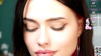 Watch HildBigge's athletic-redhead body strip and reveal her small-audience hairy body