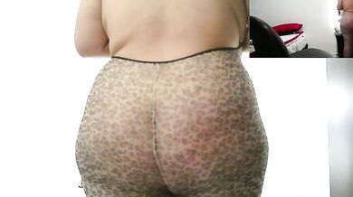 Zoe_hotxxx gets her tight ass drilled while playing with her dildo and vibrator in private stripchat session