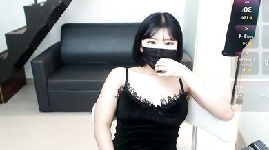 Pink_Sia's korean stripchat with a dirty-talk-loving petite-young slut