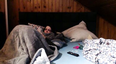 Watch BoeseMoni1998's private stripchat with a petite-young, titty-fucked, and middle-priced-privates