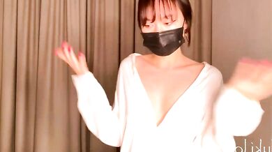 Watch PurpleAsians get kinky in office stripchat with foot fetish and pussy-licking!