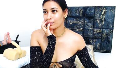 Watch Loretahorny's hot Colombian-Young Latina blowjob and double penetration in Stripchat video