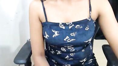 Sexy Vani1 goes wild with her toys and dirty talk while giving a hot handjob in stripchat