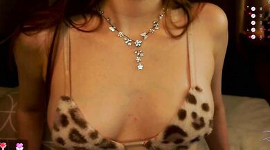 ElgaColeson's cheap-privates office strip-tease will make you drool with lust