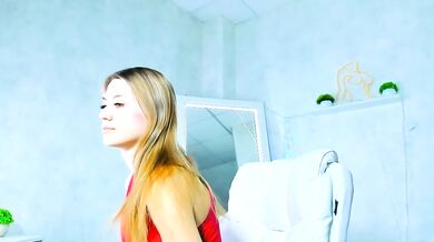 Cherry_Price's petite frame gets titty-fucked & doggy-styled in a stripped-down strip show