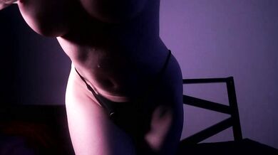 Ginger_hugs's hot stripchat with a trimmed-up young girl