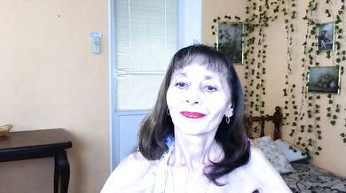 Angelina_Annual goes wild in hot role-play with cosplay granny and flashes on cam