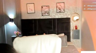 Luna__Ponce's public fingering and blowjob records will make you cum in no time!