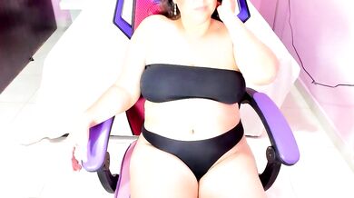 Watch mommy_whore_slut get her small tits and hairy armpits pounded in a hot foot fetish video