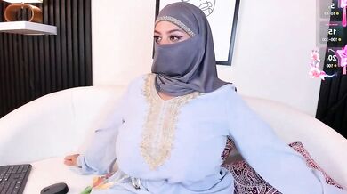 Watch Hana_falak's striptease as she instructs you on jerk-off-instruction & gets a hot creampie