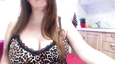 Alisa_Nance's tight ass gets pounded hard in hot solo action with white topless fun!