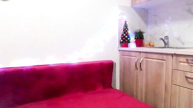 Alisa_Nance's tight ass gets pounded hard in hot solo action with white topless fun!