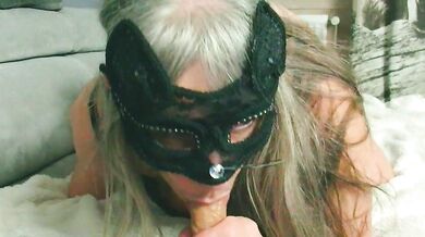 Fauve_fr - Sexy Trimmed MILF Gives a Public Orgasm in Romantic Interaction
