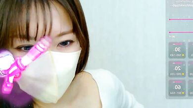 Miori-oxo__: Interactive Japanese MILF Masturbates with Dildo and Vibrator for a Big O