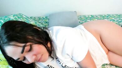 Brianna_Angelina - Young slut deepthroats and fisting in cosplay record