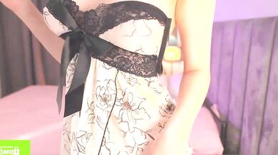 Tella_dream's dirty-talk corset will make you cum hard in seconds!