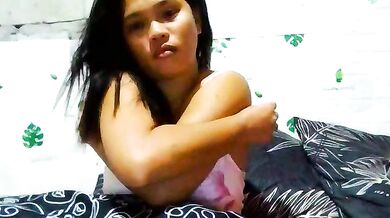 Silly_Girl21's petite Asian body gets fingered & filled with cum