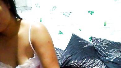 Silly_Girl21's petite Asian body gets fingered & filled with cum