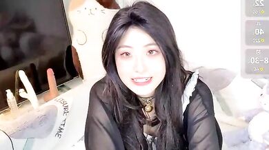 Xiaolanlan3344 gets down and dirty with her toys in a hot new-middle-priced-privates cam2cam show