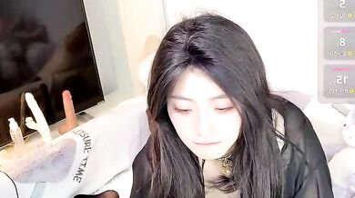 Xiaolanlan3344 gets down and dirty with her toys in a hot new-middle-priced-privates cam2cam show