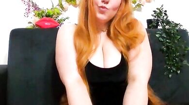 Bigbuttbitch996's roleplay: Sexy young babe squirts while getting her curvy ass and tits topless